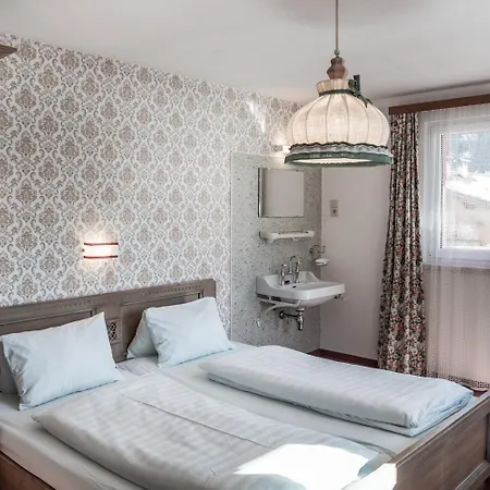 別荘 Rehhaus ホルツガウ